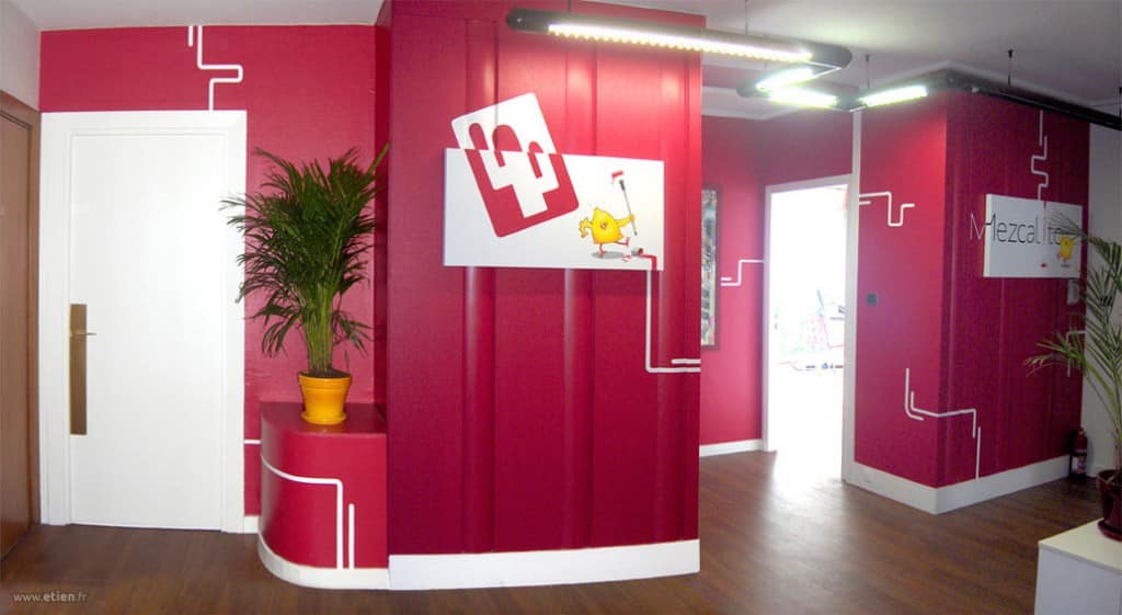 Décoration intérieure des locaux de <a href="http://mezcalito.fr">Mezcalito</a><br/>
Acrylique sur mur, PVC et toiles<br/>
Grenoble (38) - 2008